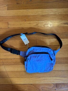 BAGGU Blue Nylon Belt Bag with Black Strap